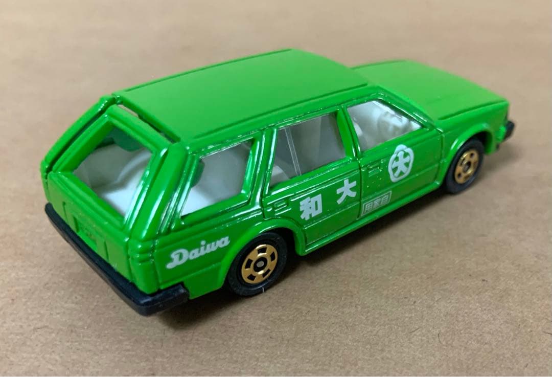 赤箱　トミカ34　大和デパート特注　ニッサン ブルーバード ワゴン　日本製