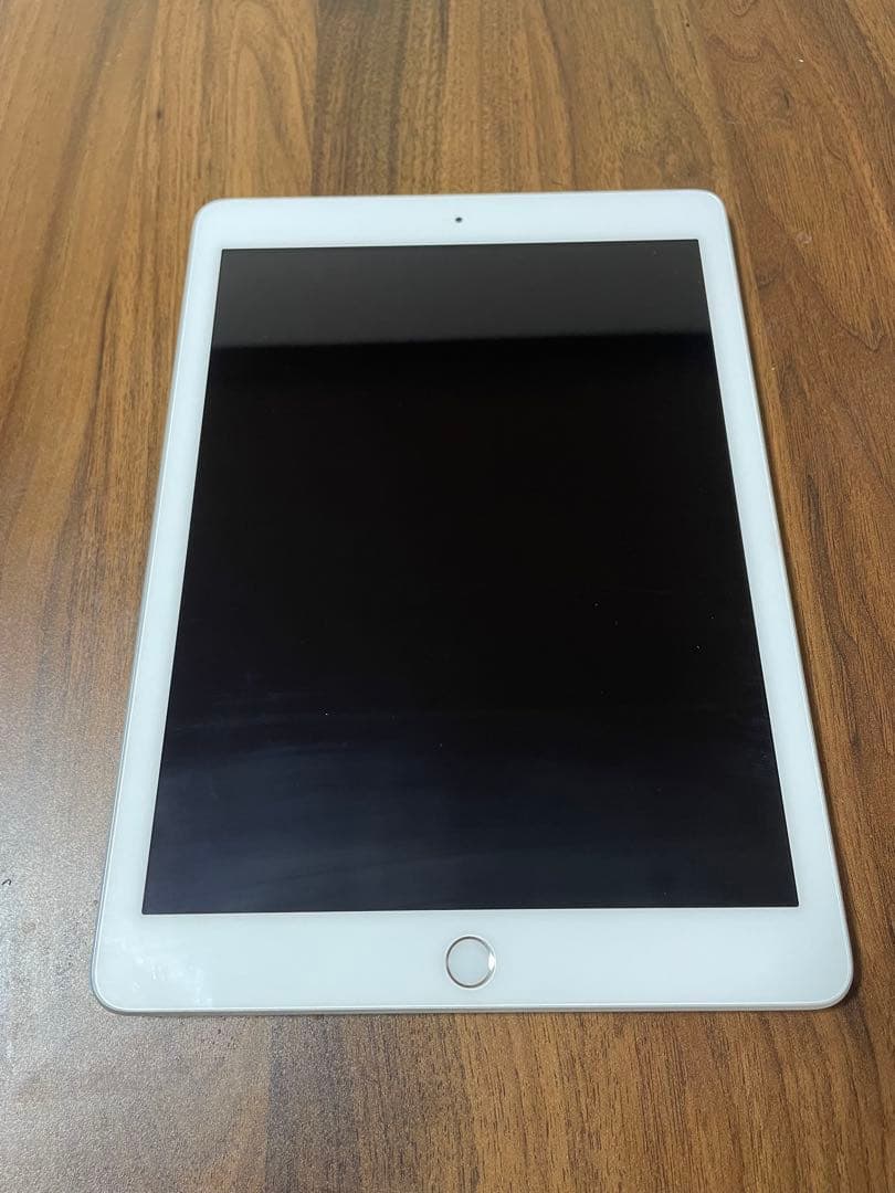 iPad 第6世代 32GB
