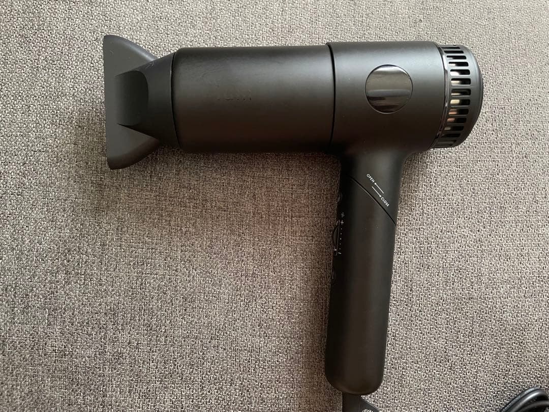マンダム　iumヘアドライヤー