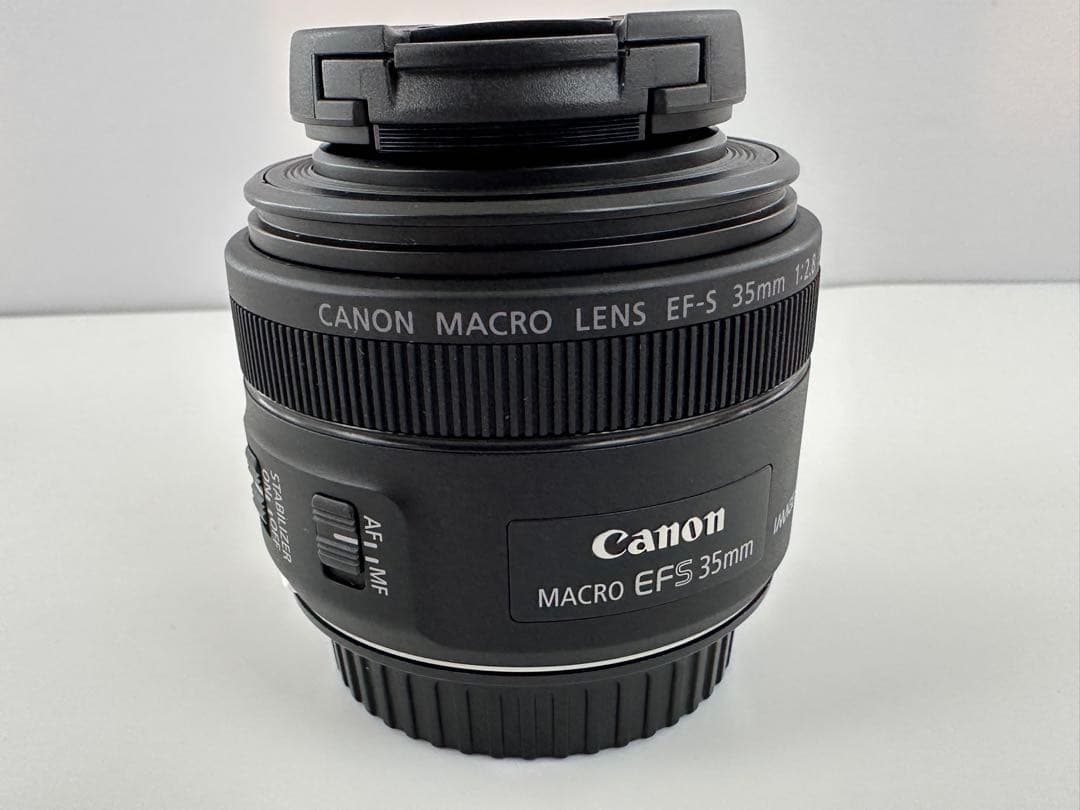 Canon EF-S 35mm F2.8 マクロ IS STM
