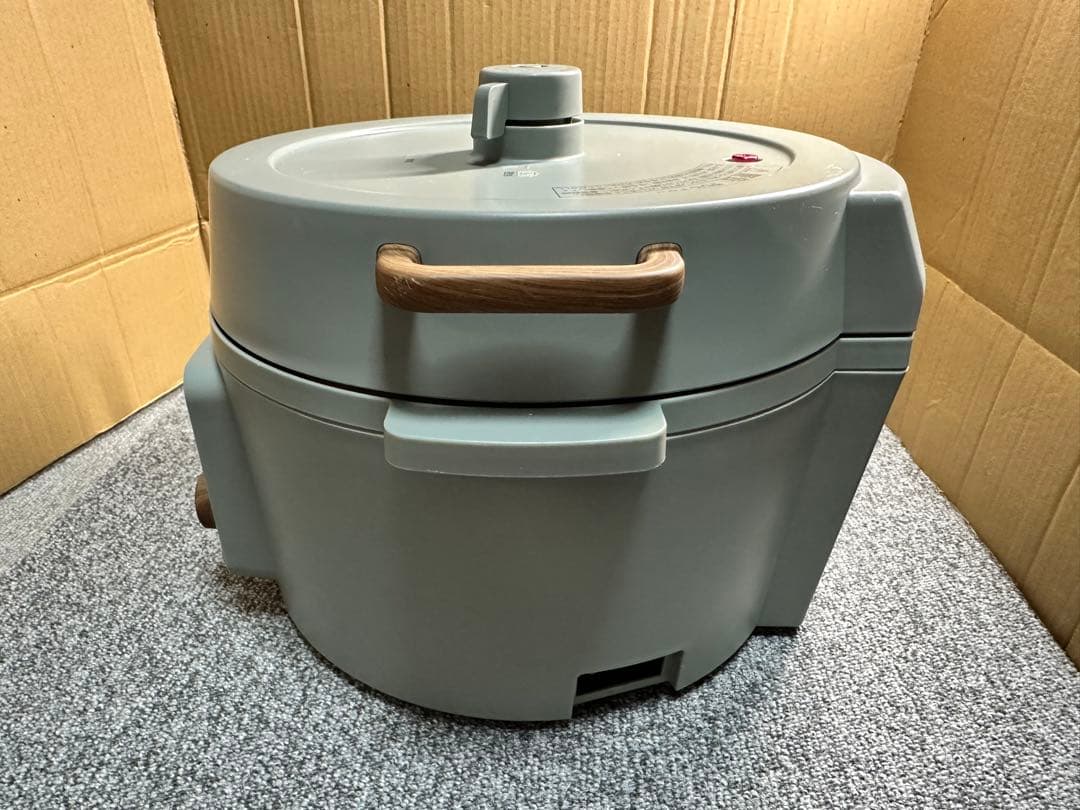 美品　2022年製　アイリスオーヤマ 電気圧力鍋 3.0L KPC-MA3-G