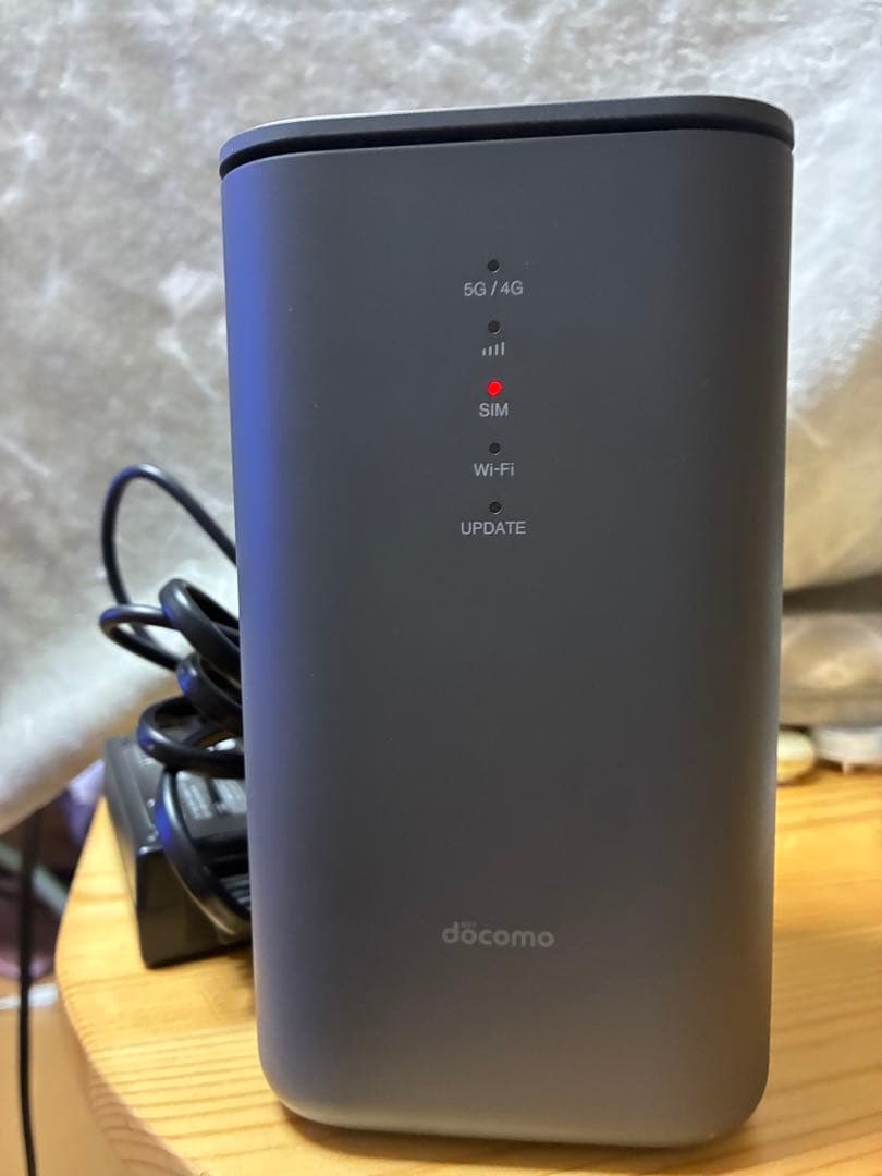 【美品】docomo 5g HR02 ACアダプター付 有線LAN未使用
