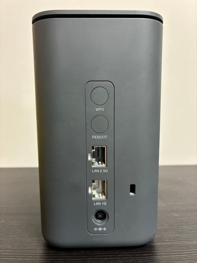 【美品】docomo 5g HR02 ACアダプター付 有線LAN未使用
