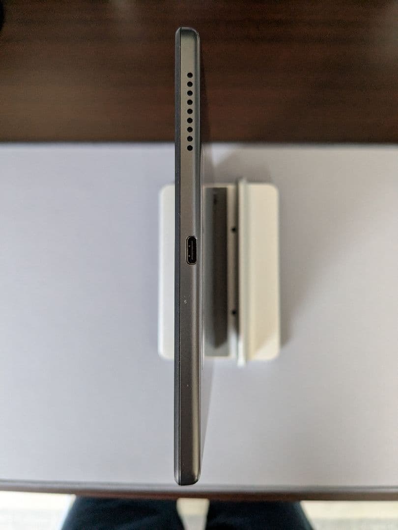 Lenovo Tab B10 HD 本体