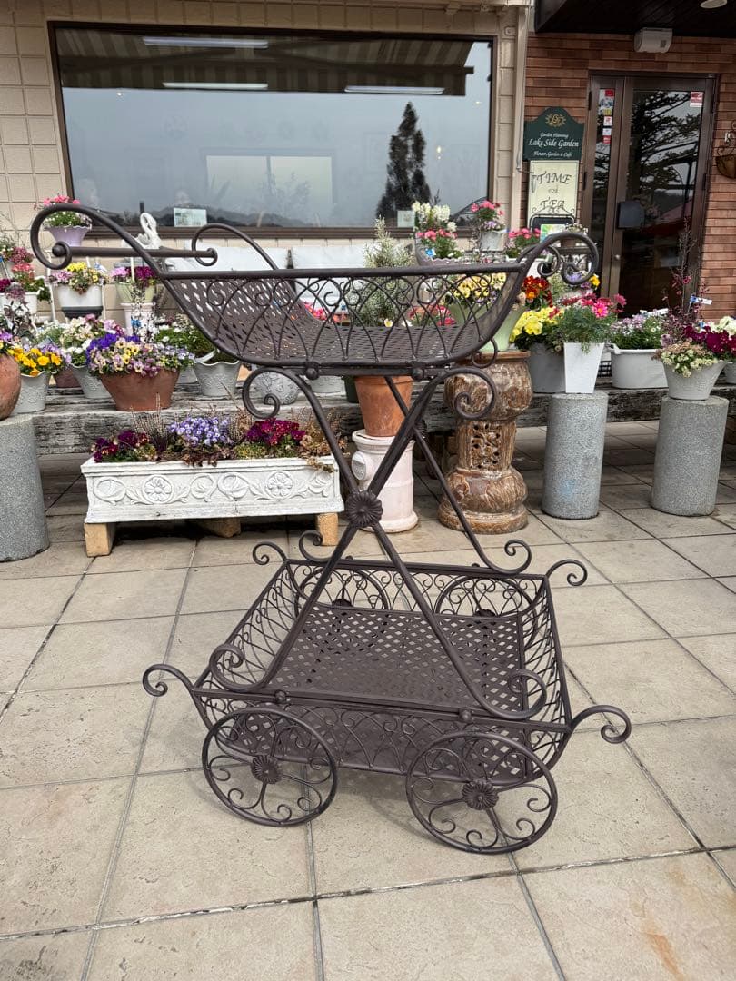 カート2段　 フラワースタンド　スチール製　アンティーク調　置物