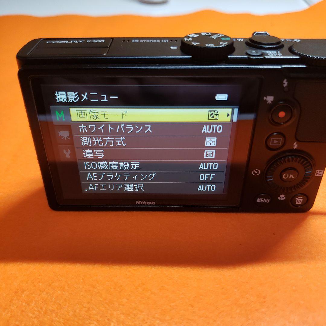 J*c様 Nikon　クールピクスP300　通電確認済み ジャンクで