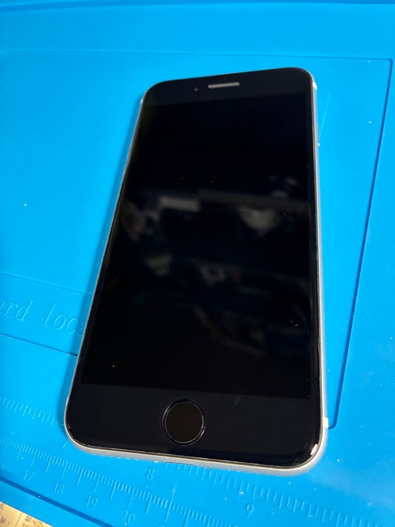 iPhone SE 第2世代　128GB　美品　バッテリー新品　即決歓迎