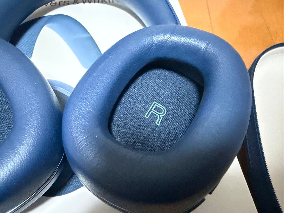 TM　Bowers & Wilkins Px7 S2e