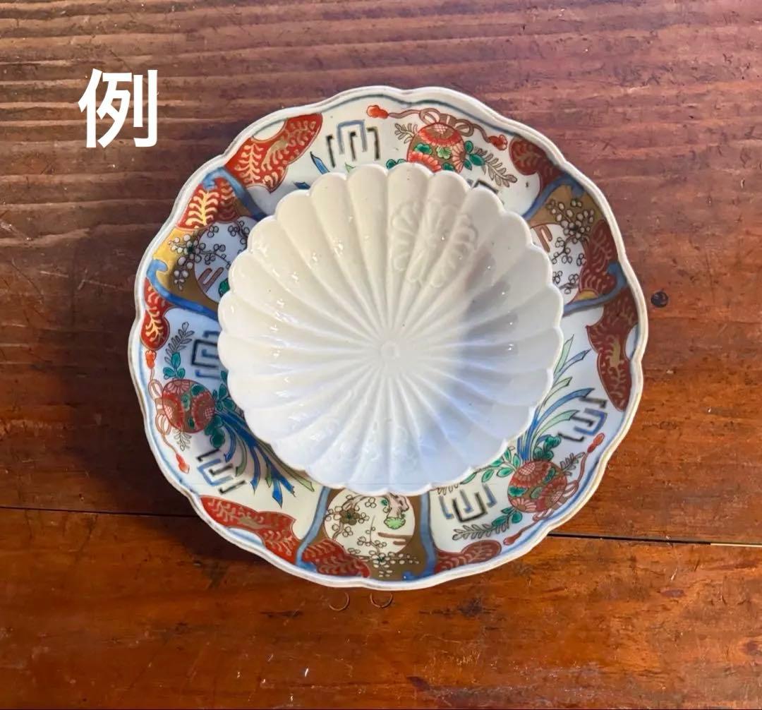 骨董 白磁 菊文 皿 一枚　陽刻 菊花文　古伊万里　時代皿