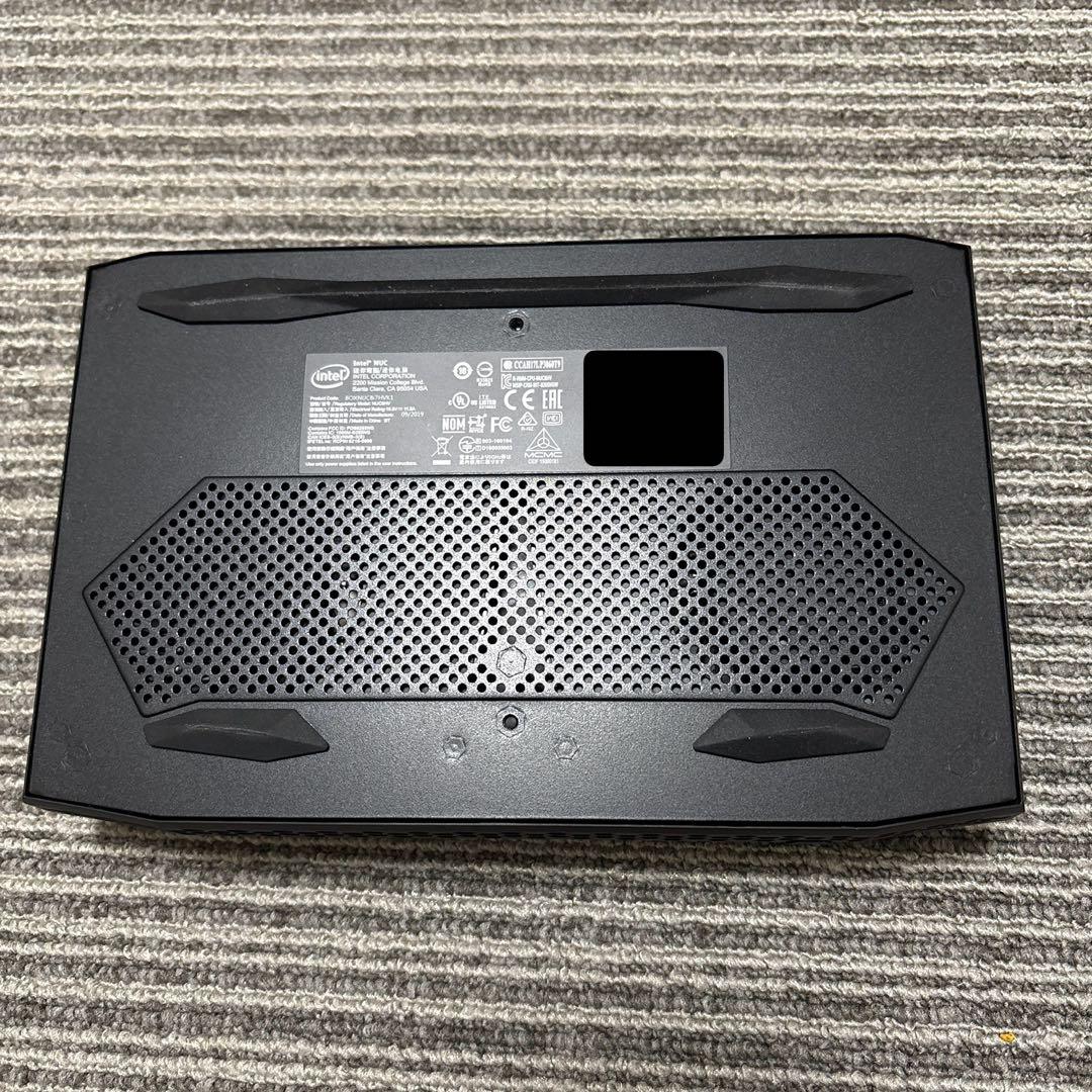 Intel NUC ミニPC NUC8i7HVK OSなし 美品未使用