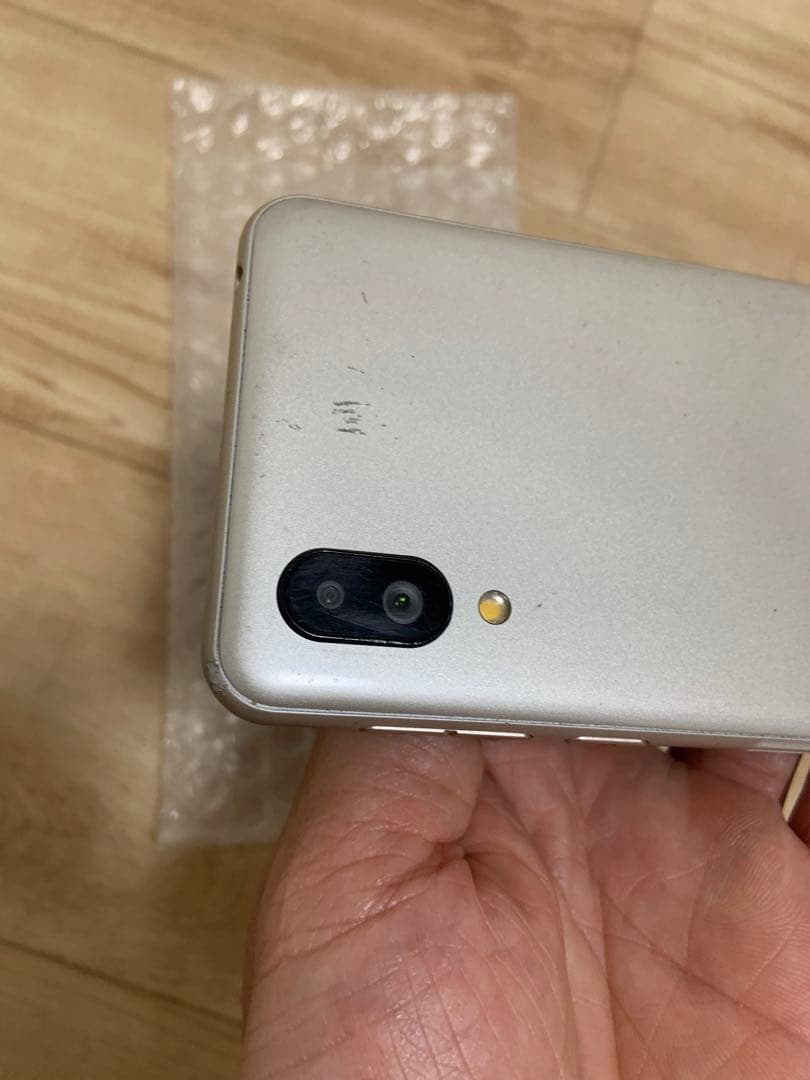 ソフトバンク　シンプルスマホ6 A201SH 64GB 判定◯　バッテリー良好