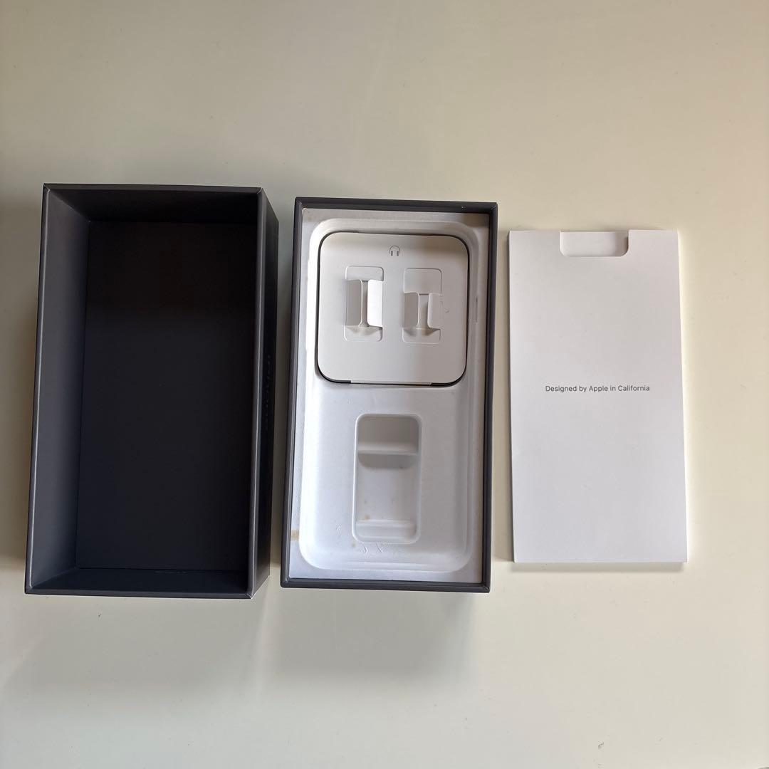 Apple iPhone 8 スペースグレー 本体 箱付き