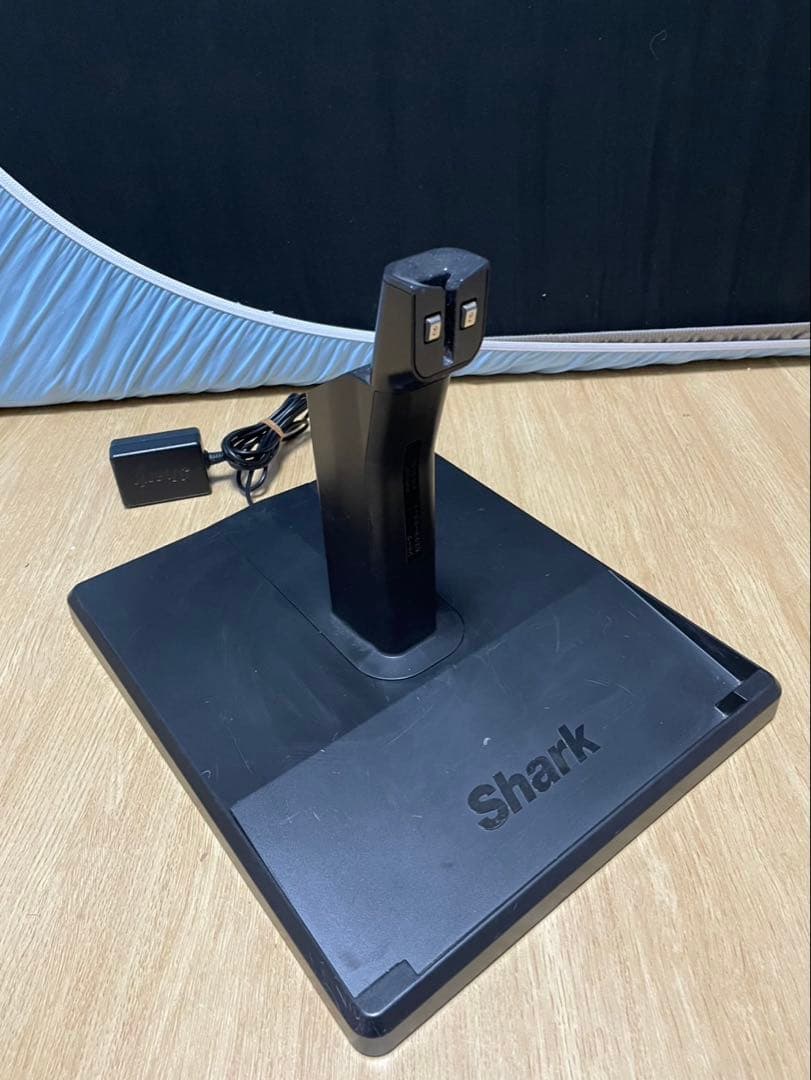 美品　 Shark Clean Sense iQ IW2241JWH 掃除機