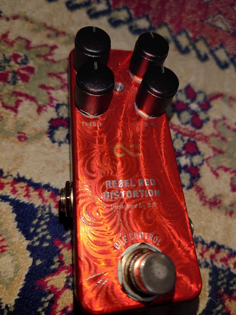 Rebel Red Distortion 4K ギターエフェクター