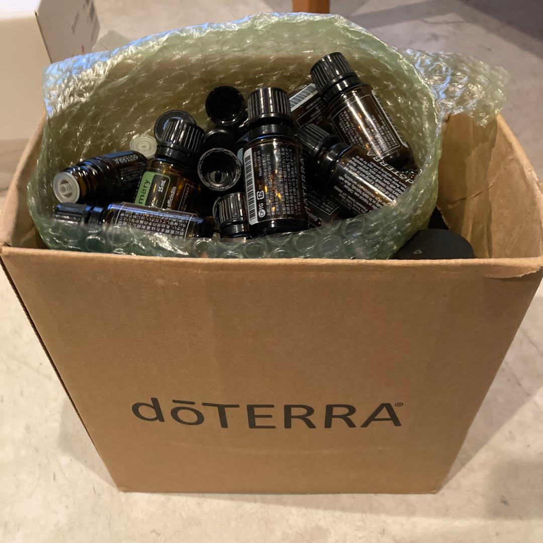 doTERRA ドテラ 空瓶 73本 遮光瓶 ガラス瓶 ハンドメイド　海外人気