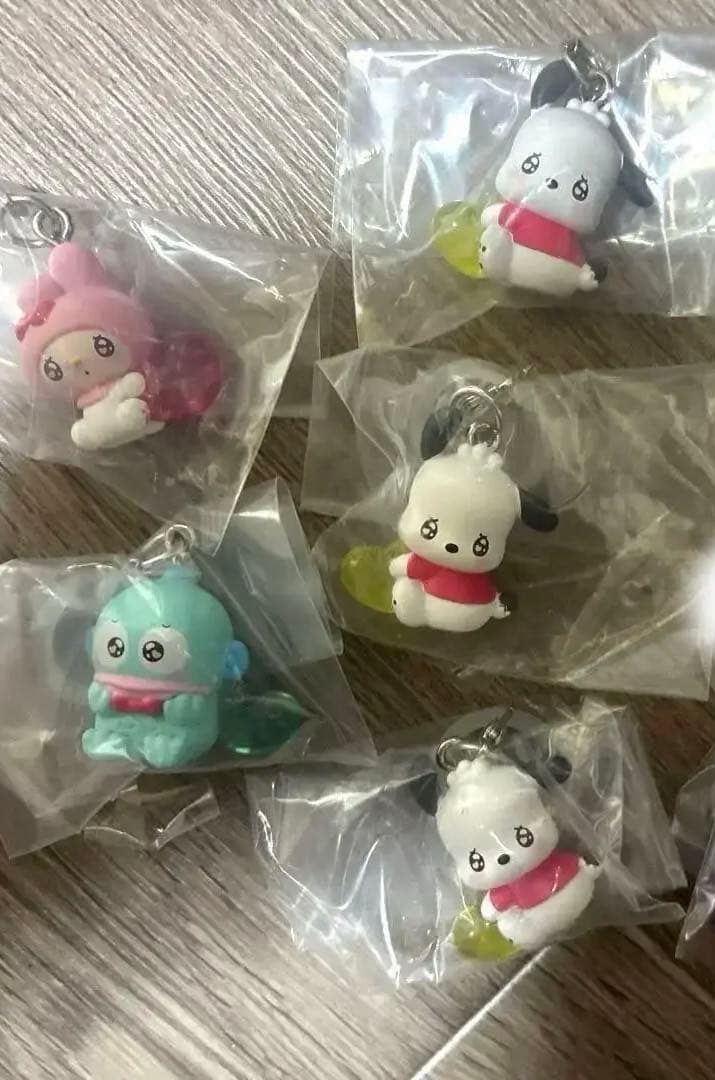 サンリオ めじるしアクセサリー エモきゅん