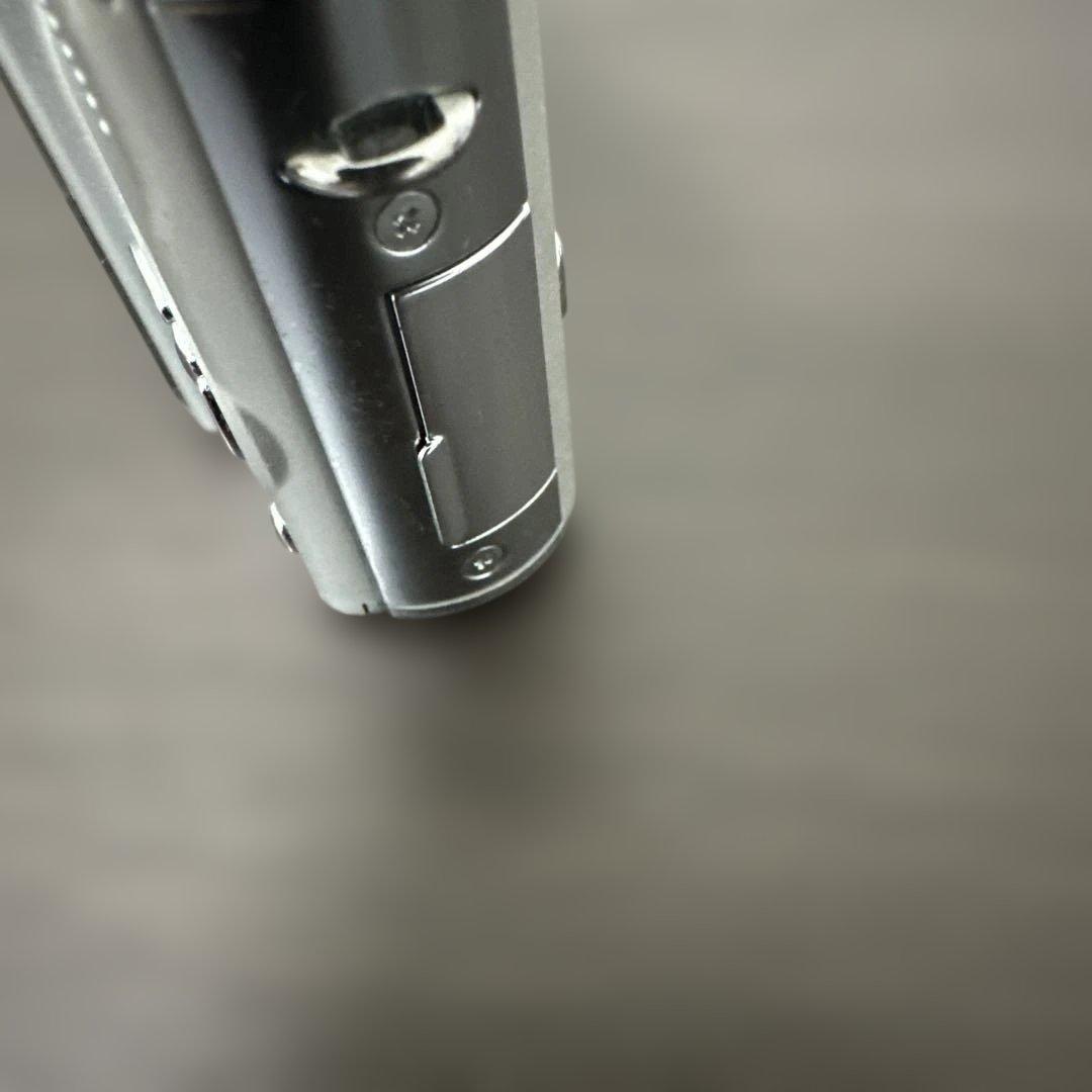 Panasonic LUMIX FX7デジカメ シルバー 簡易動作確認済み