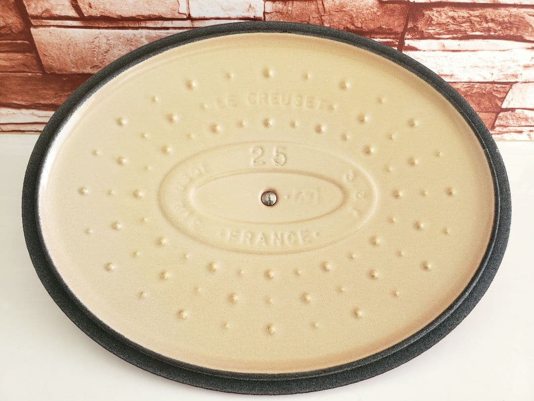 【廃盤/値下げ中】ルクルーゼ　オーバルセンセーション　25cm