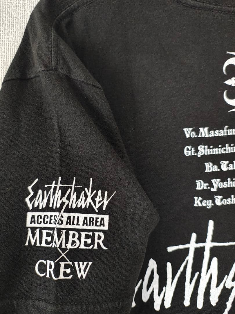 アースシェイカーライヴツアー2021 L Tシャツ&ギターピック&ストラップ付き