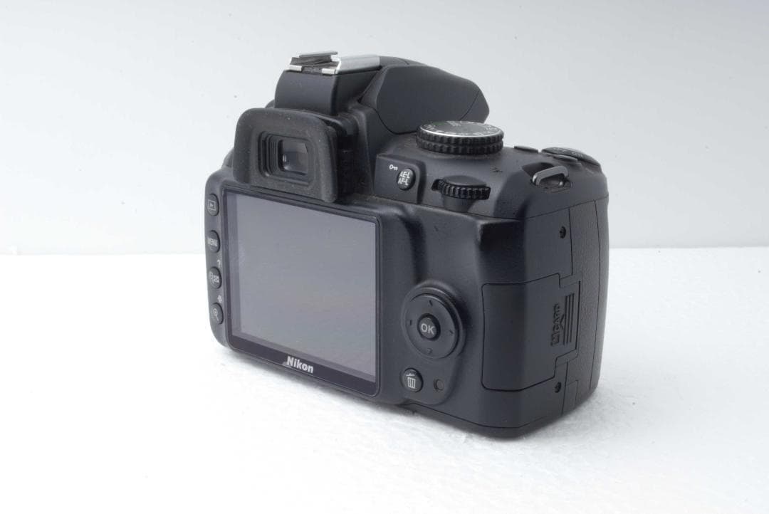 シャッター回数3545回 Nikon D3000 すぐ使えるダブルレンズセット