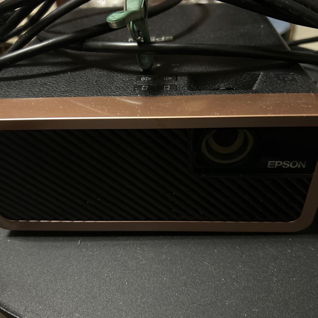 極美品　最終値下　断捨離価格　エプソン　EF-100B プロジェクター