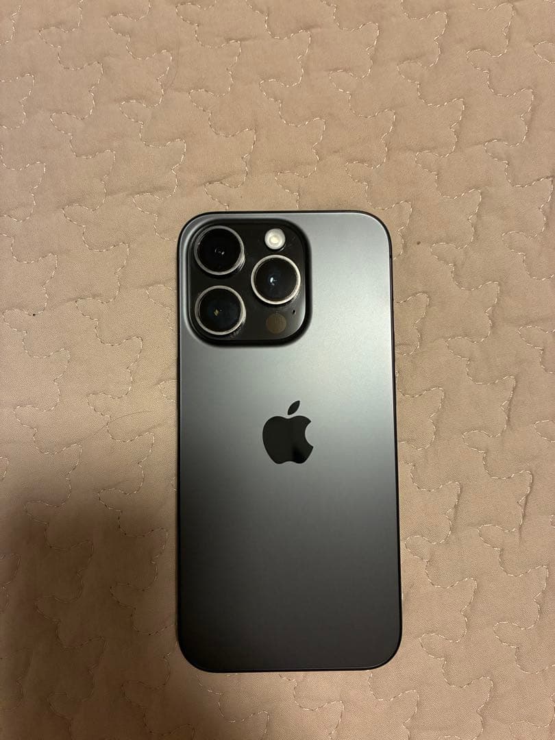 Apple iPhone 15 Pro ブラックチタニウム　SIMフリー