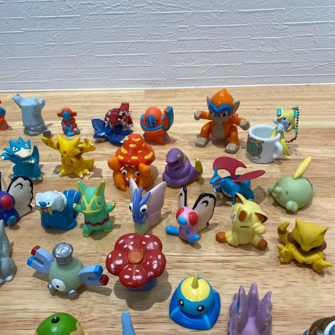 ポケモン指人形など　約85体 レア・クリア・ビッグフィギュア含む