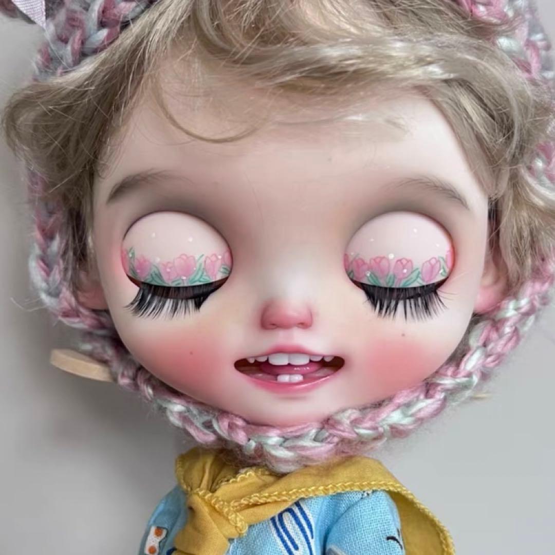 カスタムブライス 海外作家様 笑顔 かわいい 元気 人形