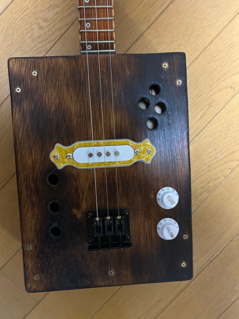 シガーボックスギター(ハンドメイド 3弦仕様)