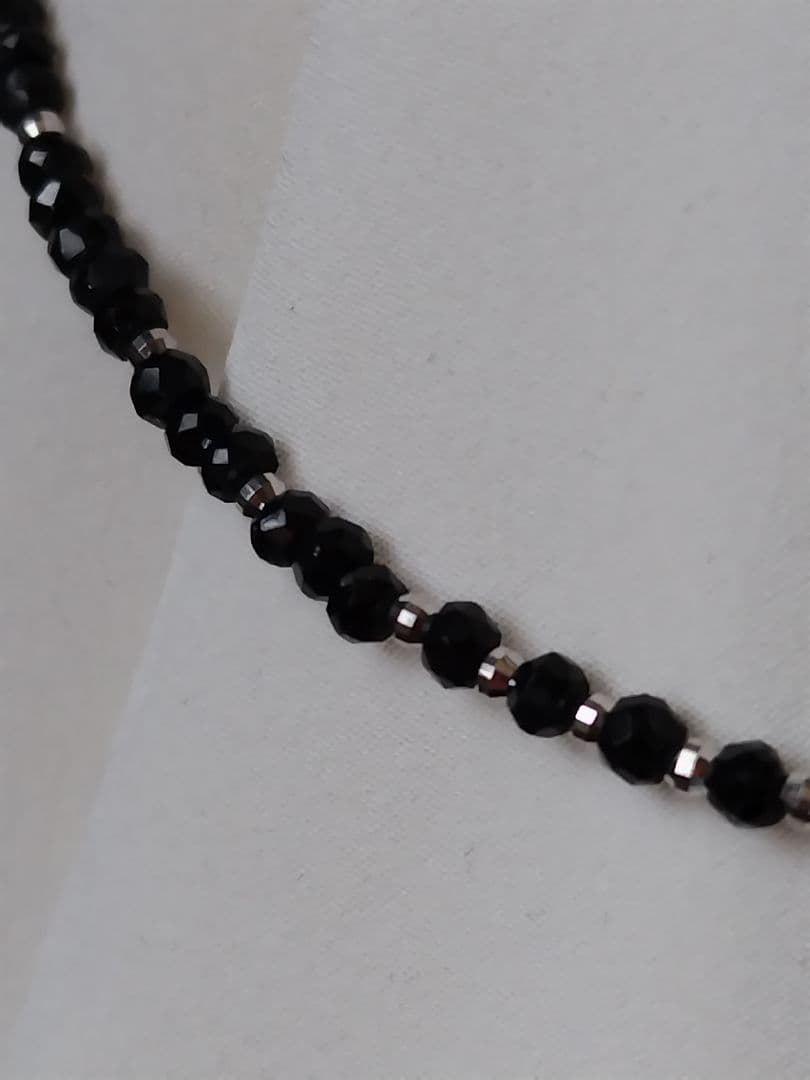 ブラックスピネル、K18WGミラーカット　ネックレス