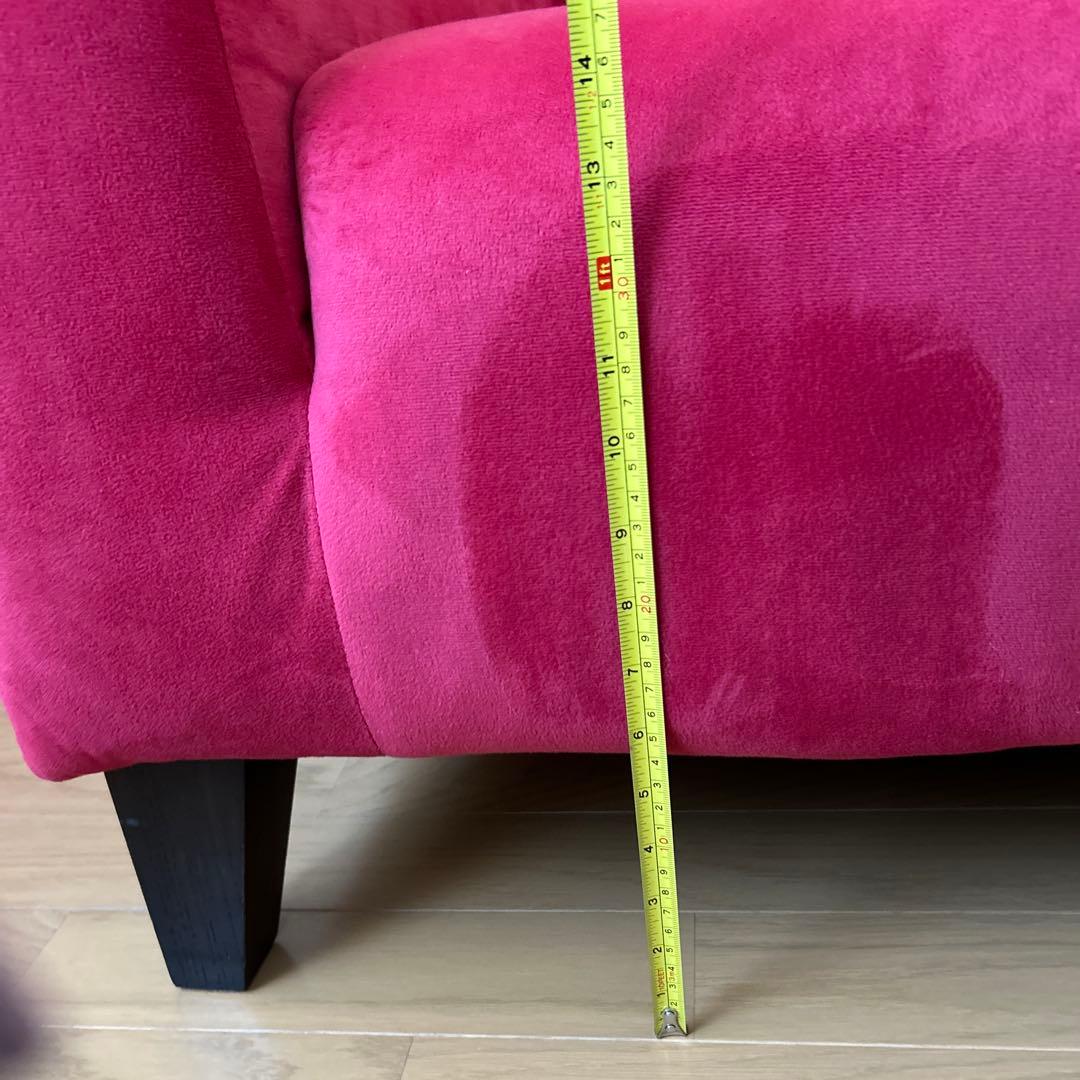 美品‼️ ソファ　2人掛け　ニトリ　コンパクト 　　　　ビロード生地張り　レッド