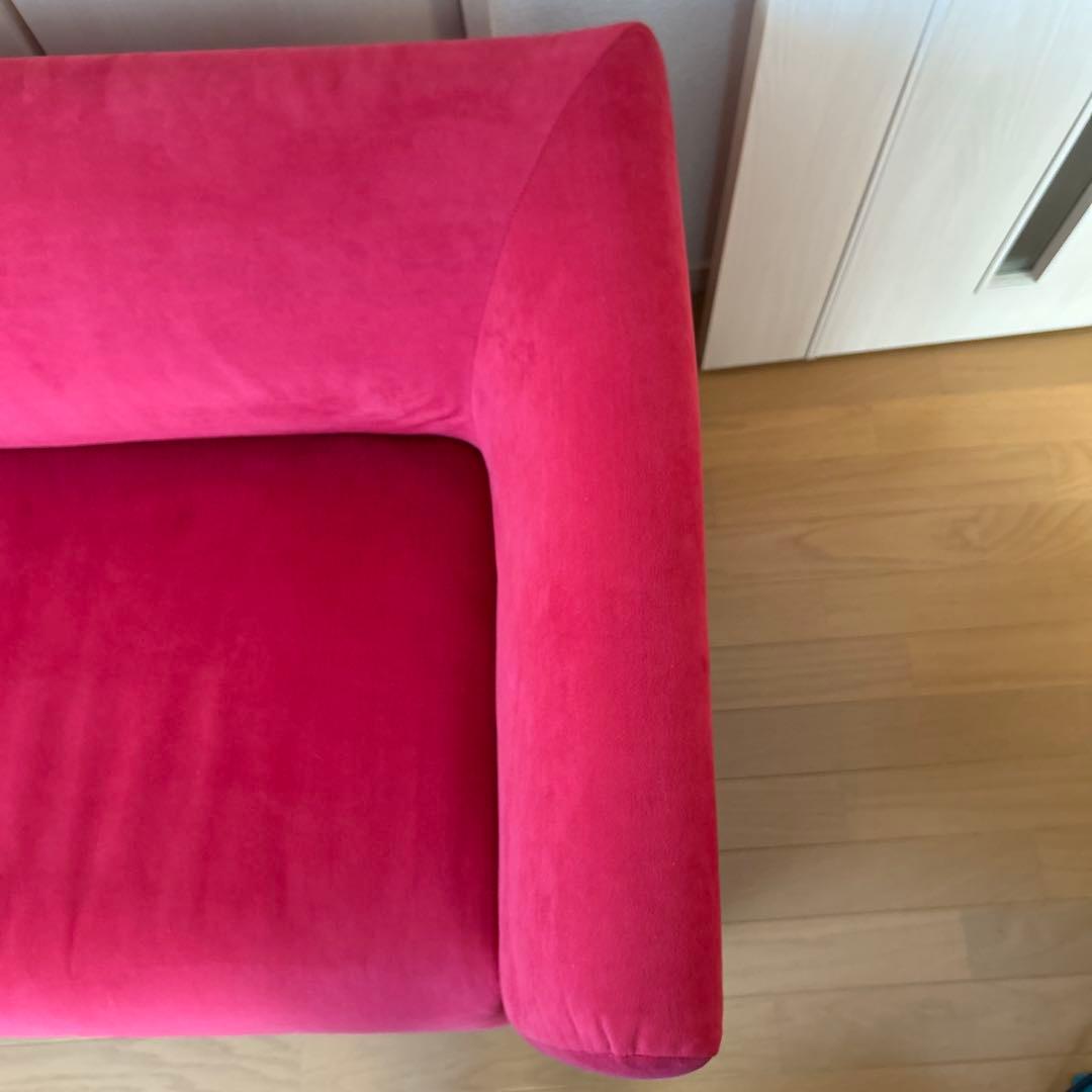 美品‼️ ソファ　2人掛け　ニトリ　コンパクト 　　　　ビロード生地張り　レッド