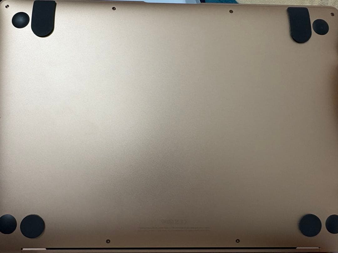 ●MacBook Air 本体 ゴールド