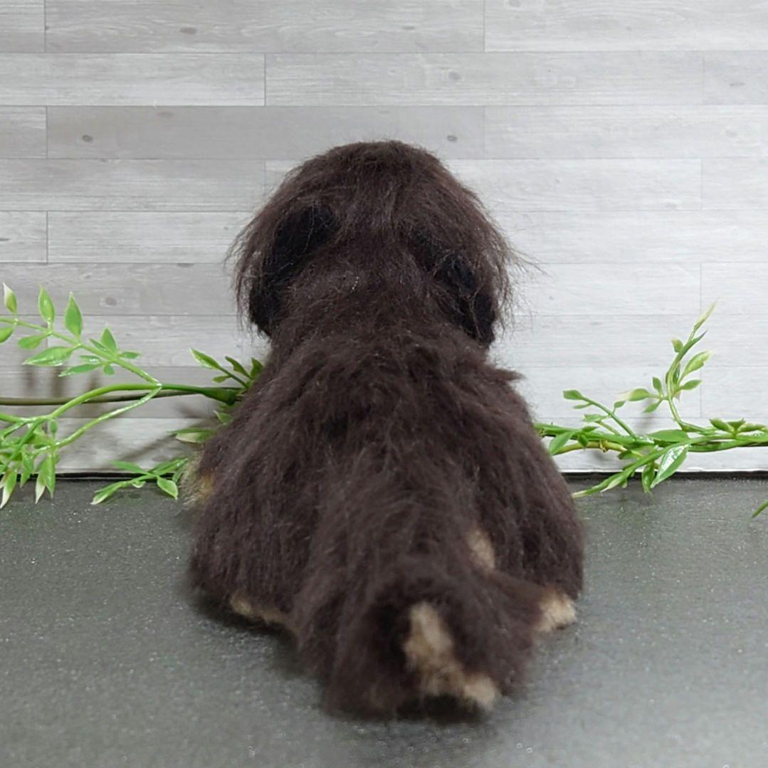 羊毛フェルト犬　ミニチュアダックス　ブラックタン