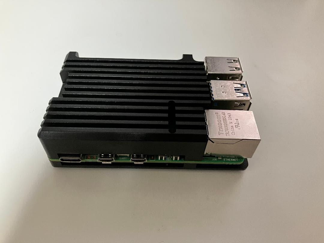 Raspberry Pi 5 8GB RAM ケース付き