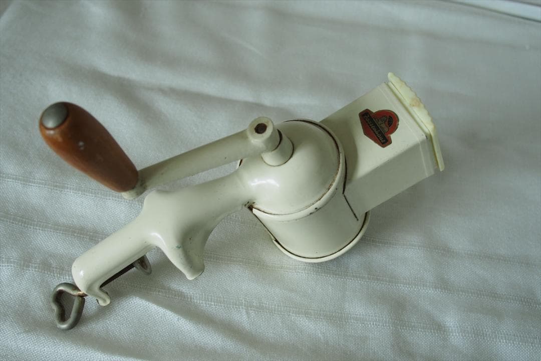 ザクセンハウス　チーズグラインダー　チーズグレーター　ブロカント