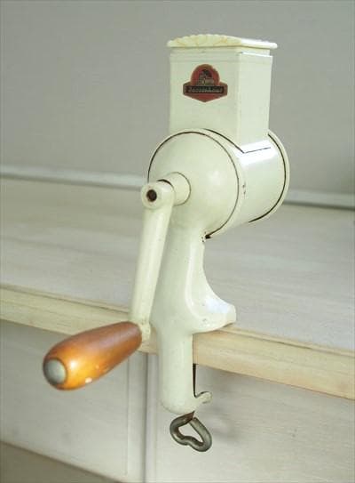 ザクセンハウス　チーズグラインダー　チーズグレーター　ブロカント