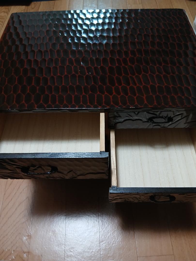 鎌倉彫　小物入れ4段(少し大きめ) 縦29×横40×高さ29.5cm