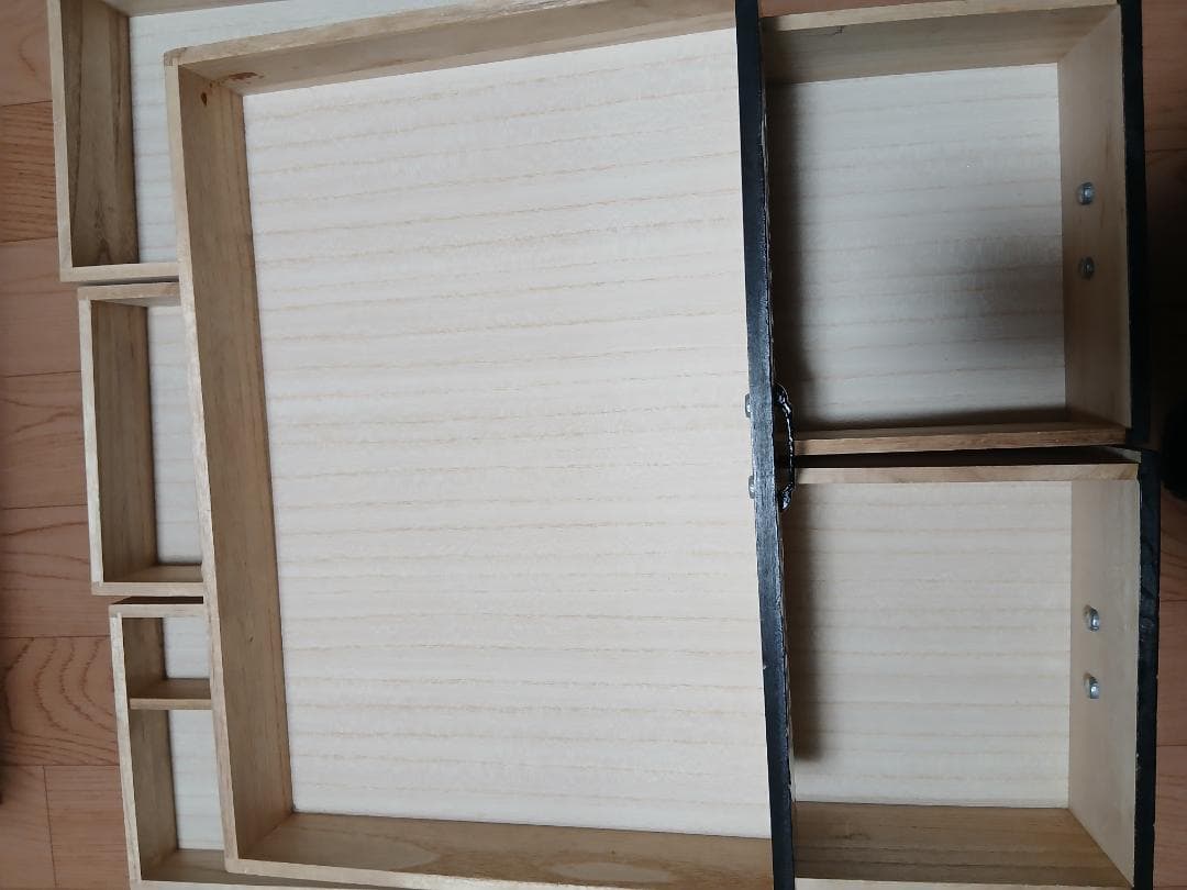 鎌倉彫　小物入れ4段(少し大きめ) 縦29×横40×高さ29.5cm