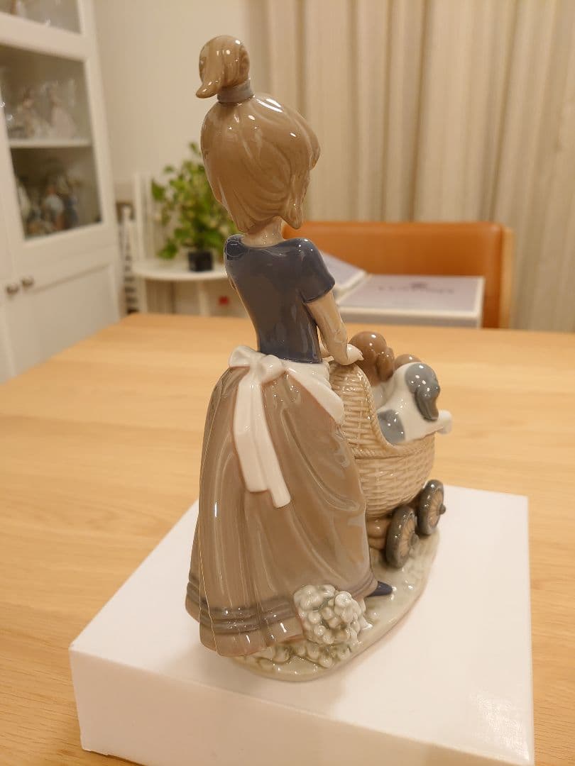 【極美品 絶版】LLADRO リヤドロ 5364 『可愛い仔犬達とお散歩』