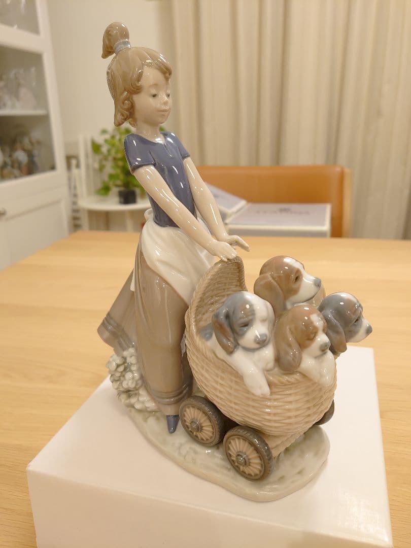 【極美品 絶版】LLADRO リヤドロ 5364 『可愛い仔犬達とお散歩』