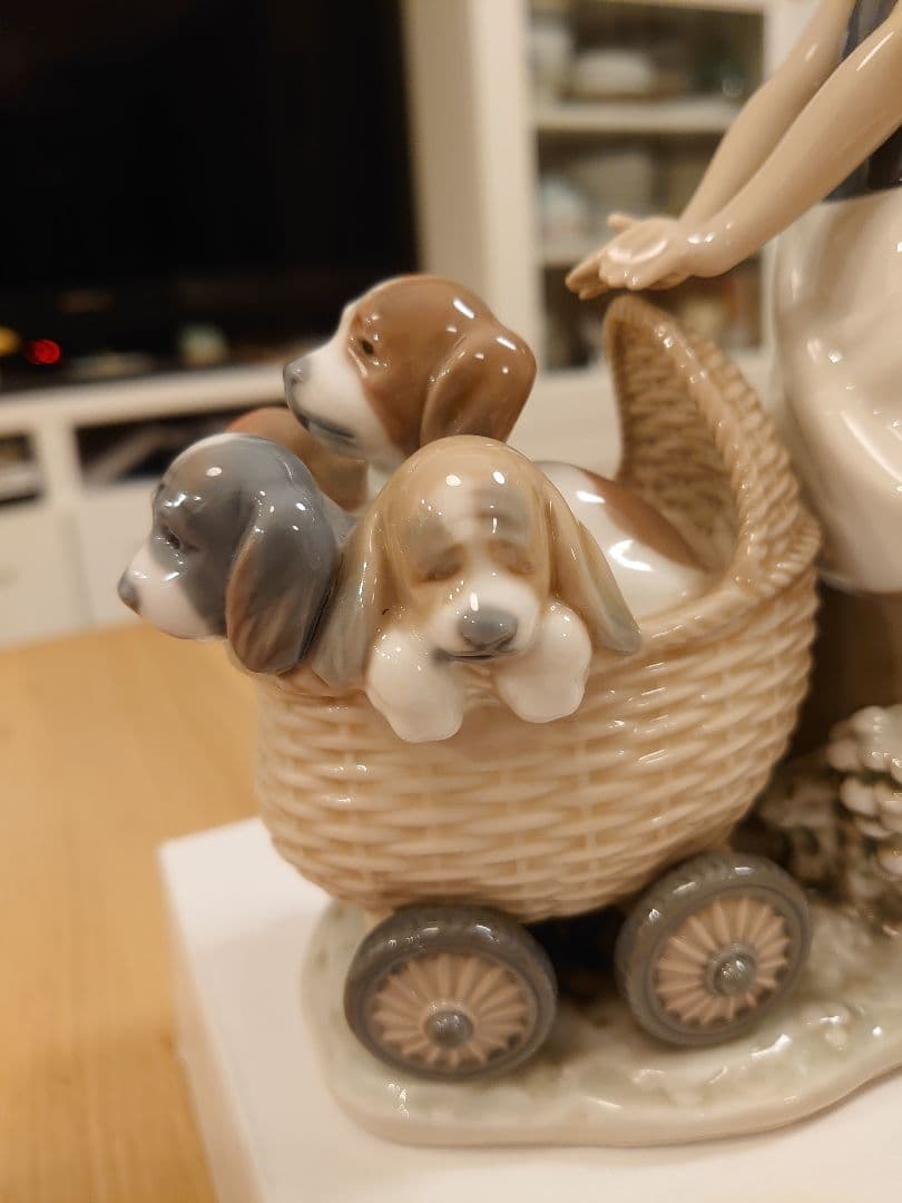 【極美品 絶版】LLADRO リヤドロ 5364 『可愛い仔犬達とお散歩』