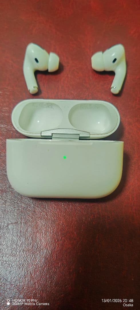 AirPods Pro 本体 ホワイト 充電ケース付きよくやった。