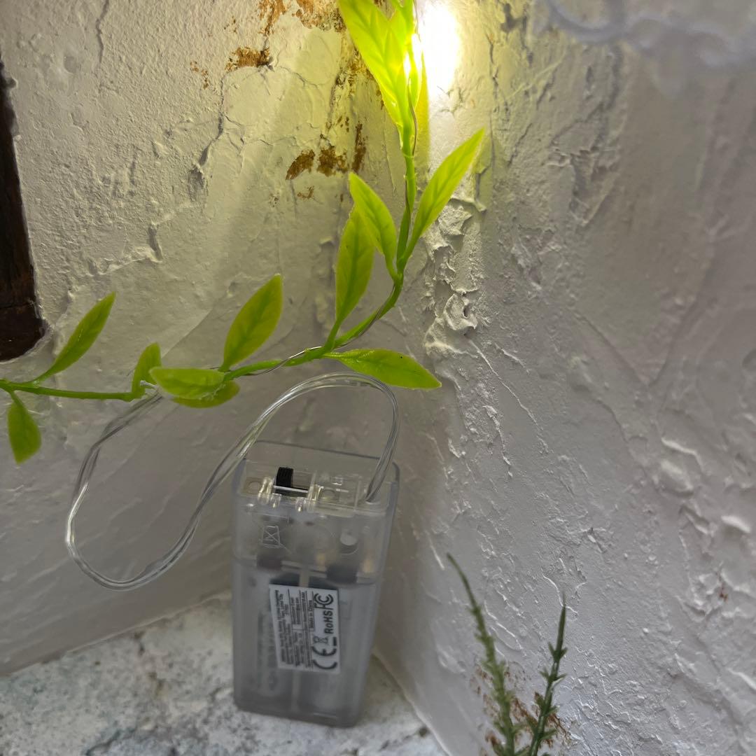 ドールハウス　背景ボード　チャーチチェアのあるお部屋　南欧風