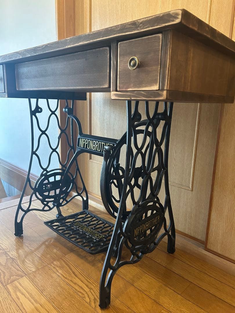 hidamari家具屋　アンティークな ミシンテーブル　デスク ドレッサー