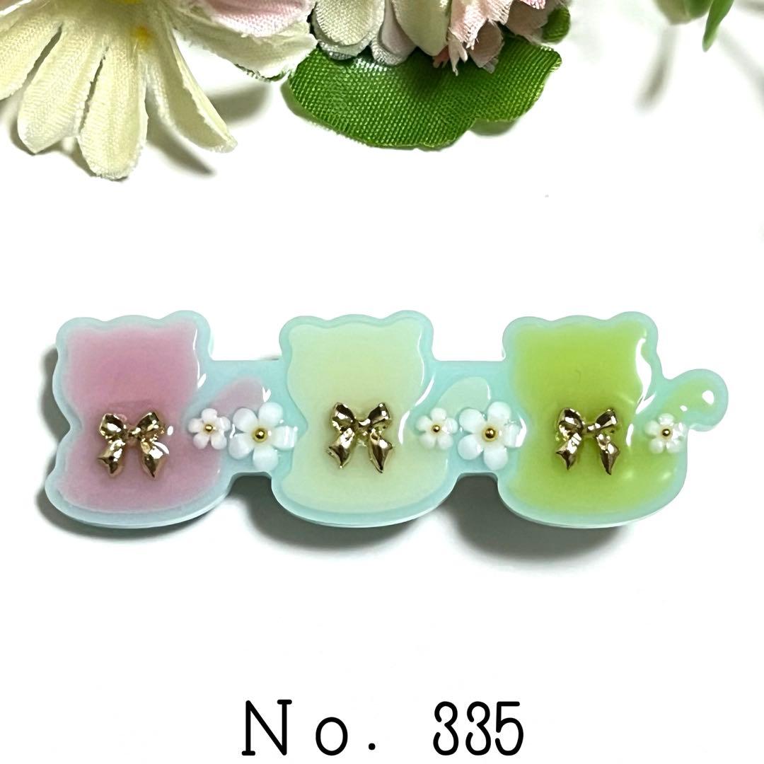 カヤ　☪︎⋆☽様おまとめ。レジン シマエナガ 猫 ヘアクリップ ペンダント