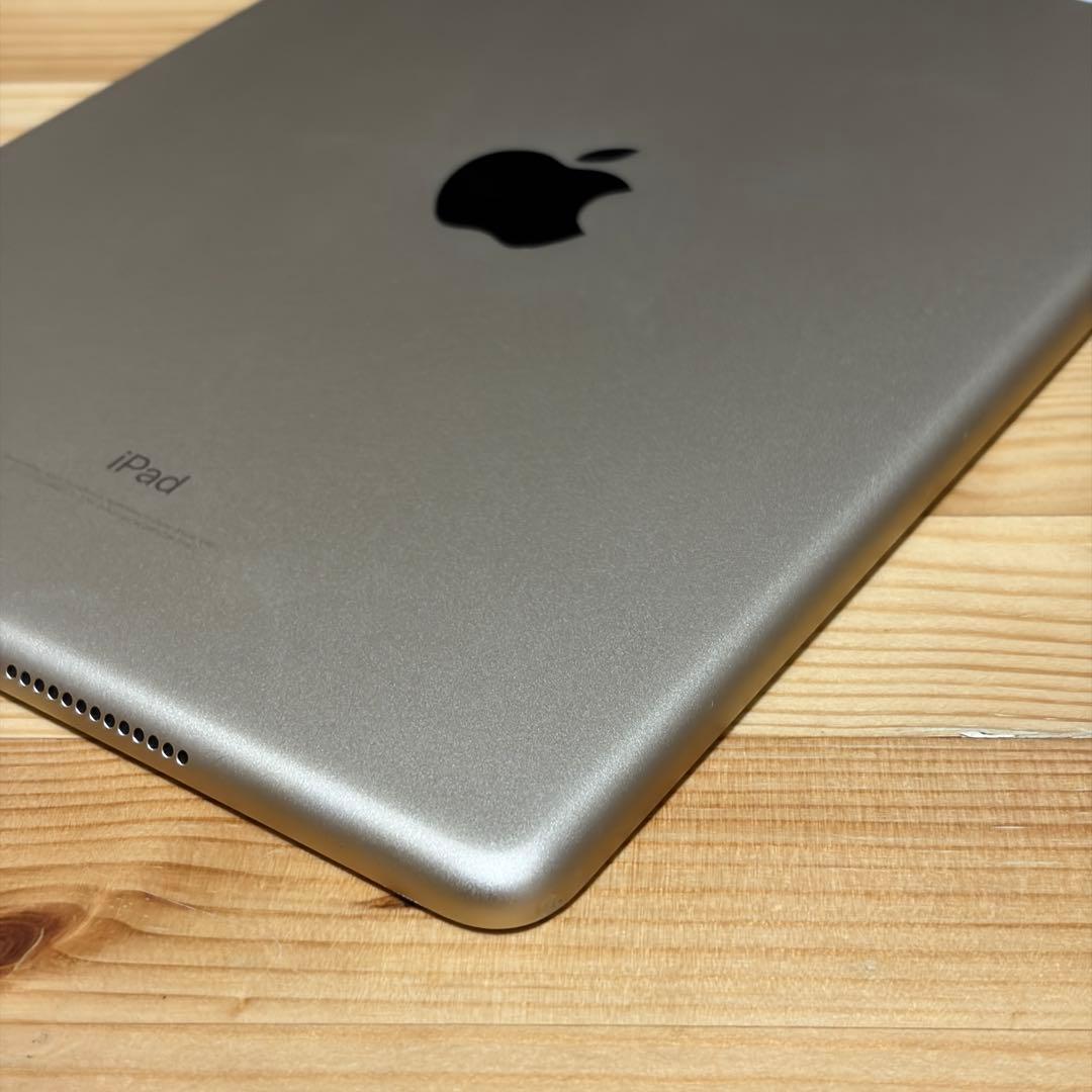 iPad 第五世代 32GB セルラーモデル 53802