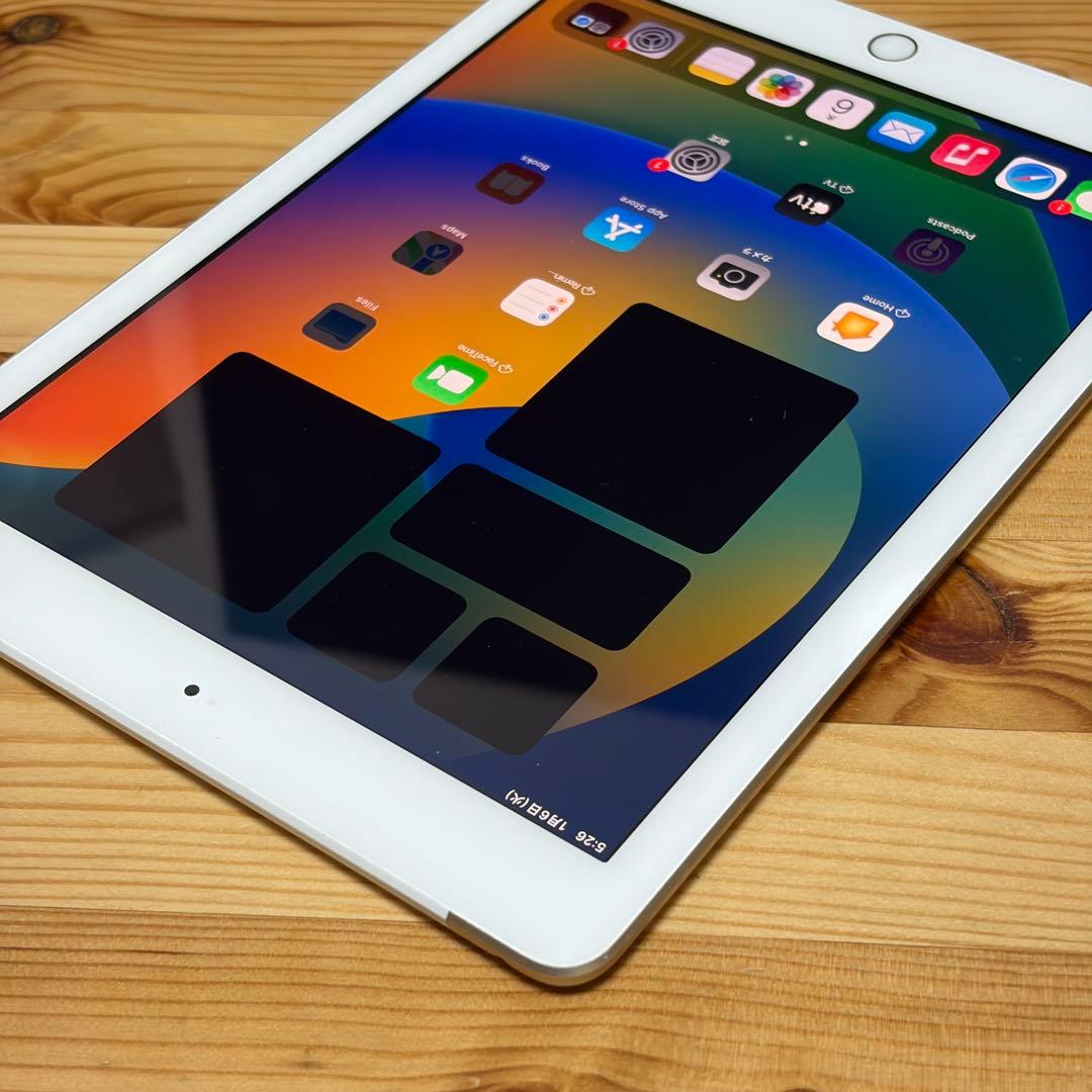 iPad 第五世代 32GB セルラーモデル 53802