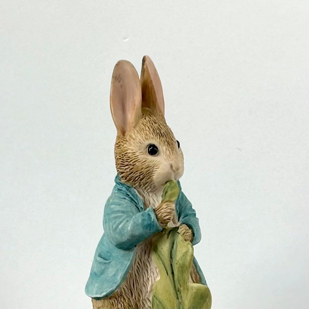 ピーターラビット◆希少【Peter Rabbit Eating Luttuce】