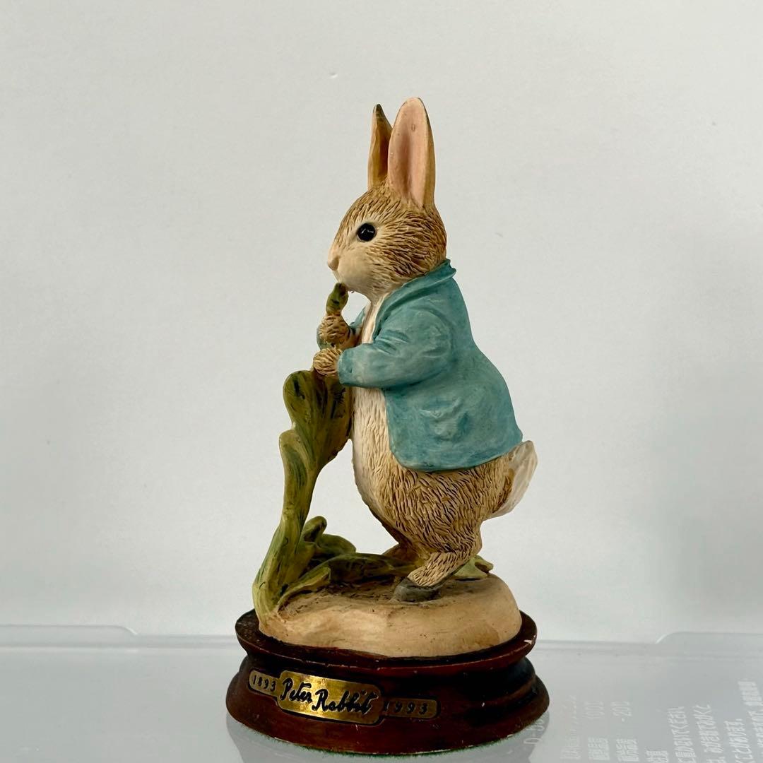 ピーターラビット◆希少【Peter Rabbit Eating Luttuce】